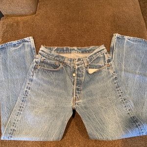 Women’s LEVI’s jeans